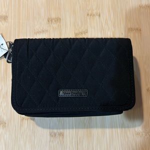 Vera Bradley RFID 3-in-1 cross body, brand new